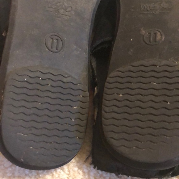 size 11  trendy black sandals - Picture 5 of 7